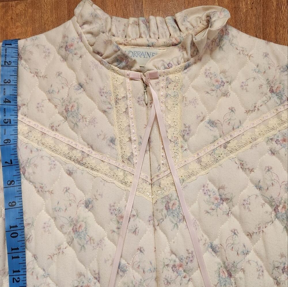 Vintage Sears Floral Quilted Housecoat Zip Front Cottagecore Prairie Robe Small